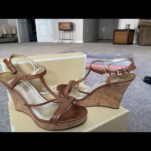 Wedge MK perfect strappy sandal